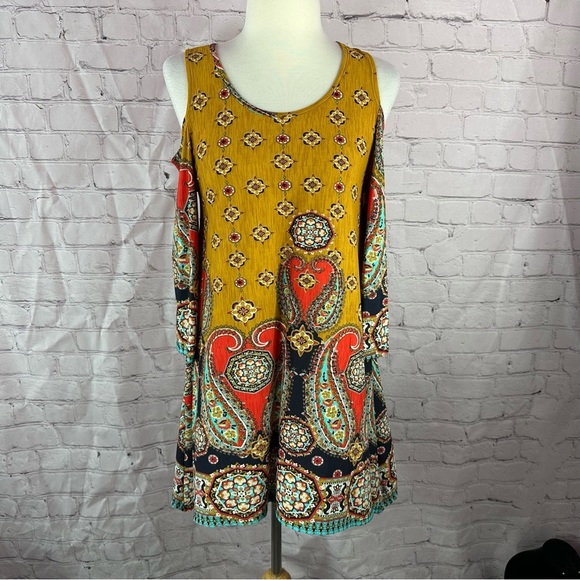 NWT Boutique Mustard paisley cold shoulder flow top western boho bell sleeve - Picture 2 of 10